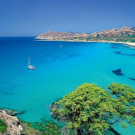 Villa L'ile-rousse Sleeps 10 With Pool Air Con And Wifi LʼÎle-Rousse