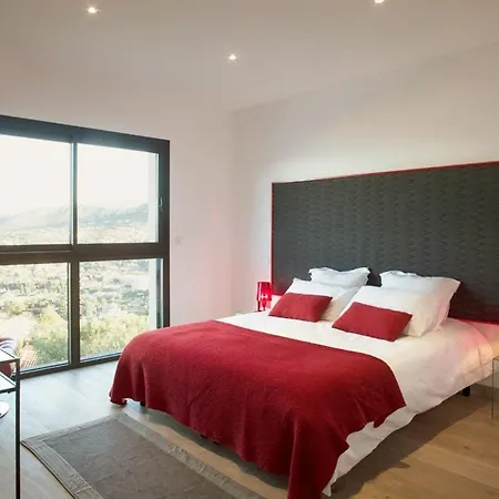 Villa L'ile-rousse Sleeps 10 With Pool Air Con And Wifi